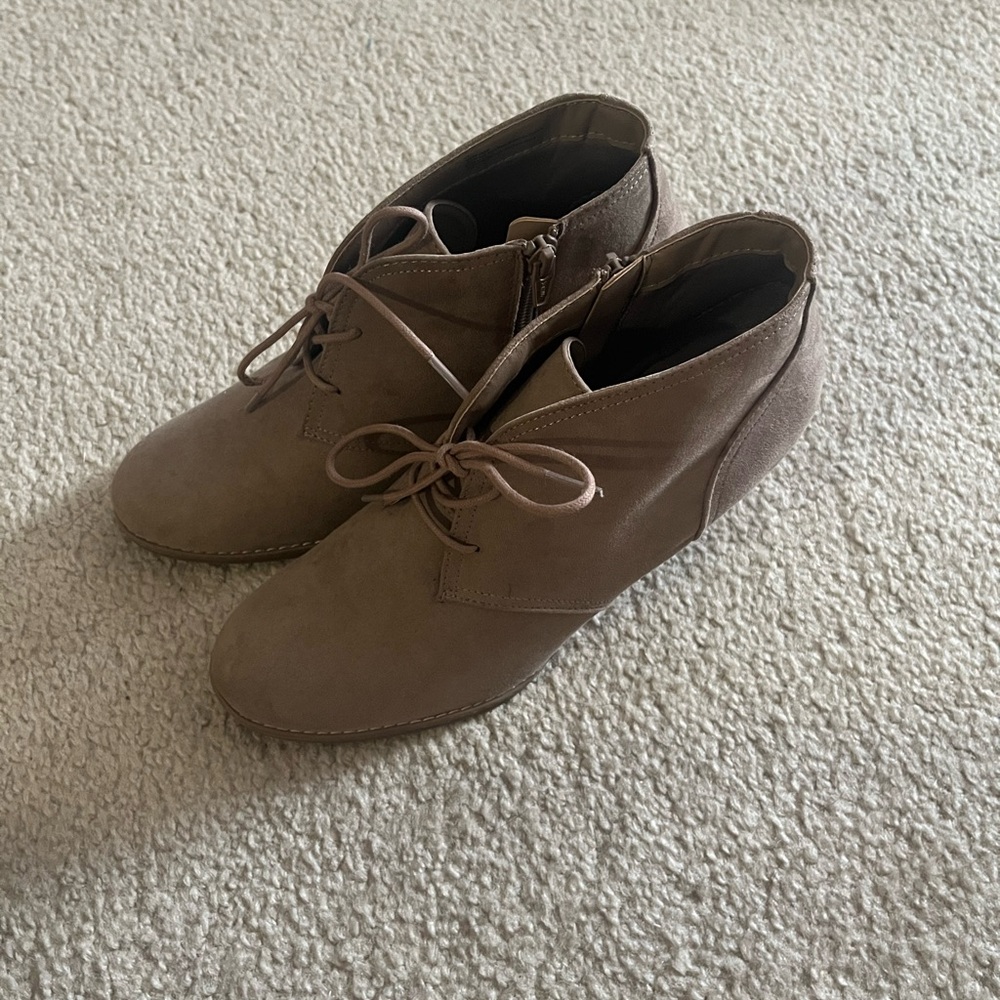Heeled booties